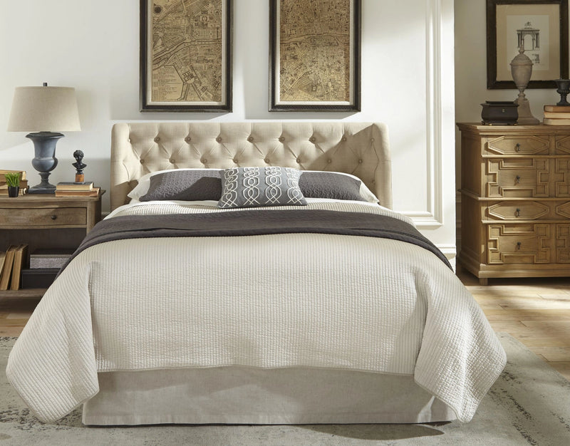 Levi Tufted Platform Bed